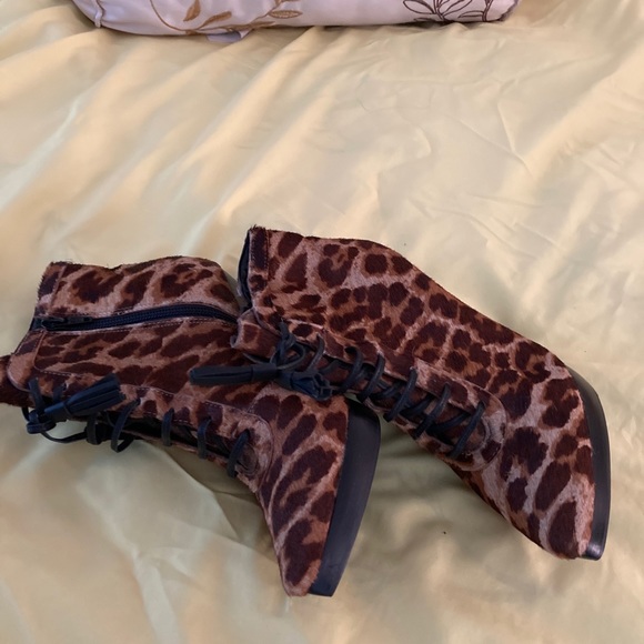 Steve Madden booties - Picture 2 of 8